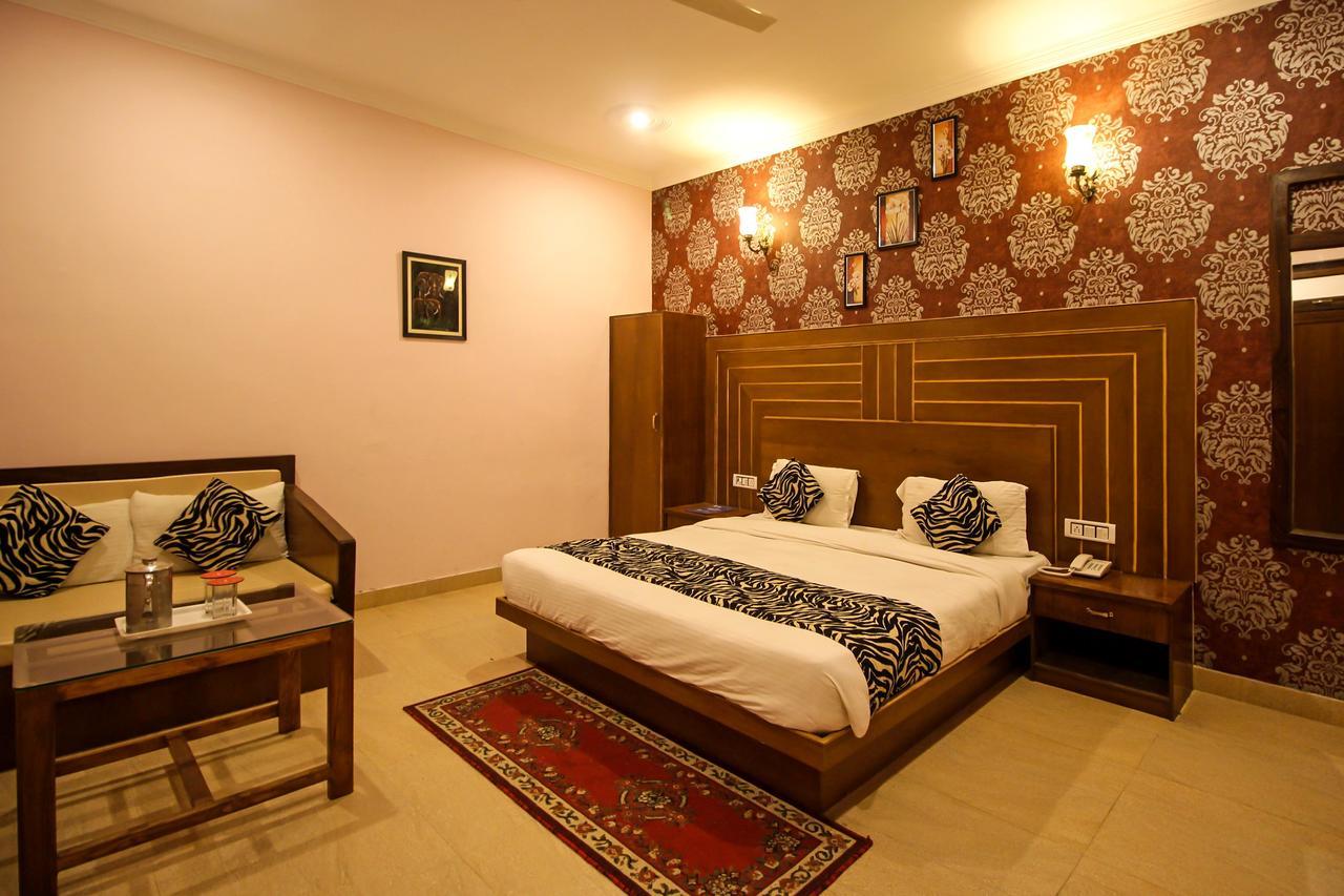 V Resorts Dukes Den Resort Рамнагар Экстерьер фото